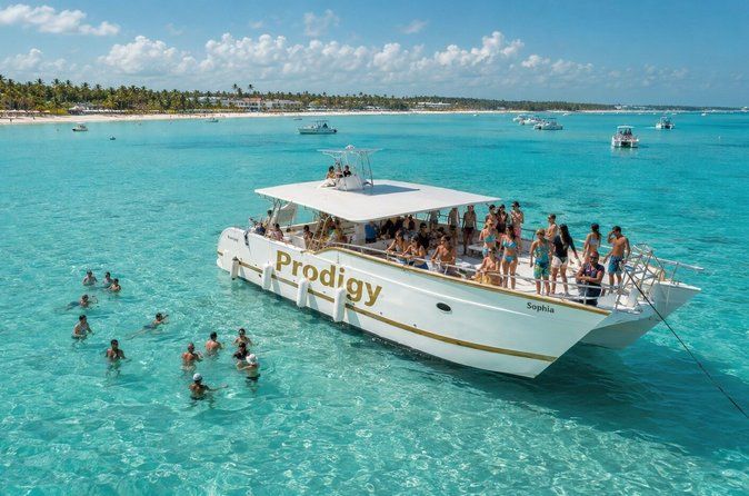 Punta Cana Catamaran Private Tour with BBQ and Natural Pool