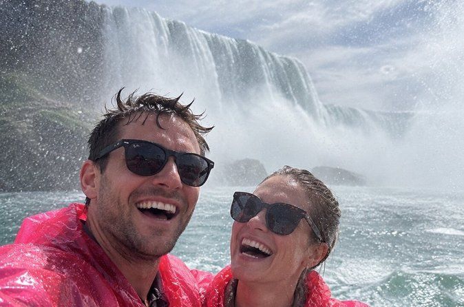 Epic Niagara Falls Private Tour w/ Tower, Journey & Boat Cruise