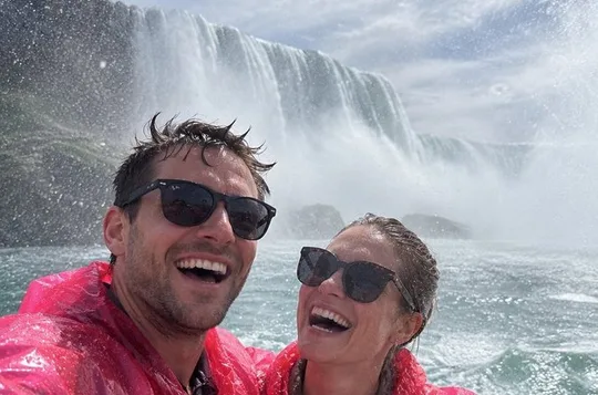 Epic Niagara Falls Private Tour w/ Tower, Journey & Boat Cruise