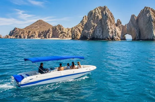 Private Cabo Yacht Tour: El Arco, Snorkel & Lover’s Beach