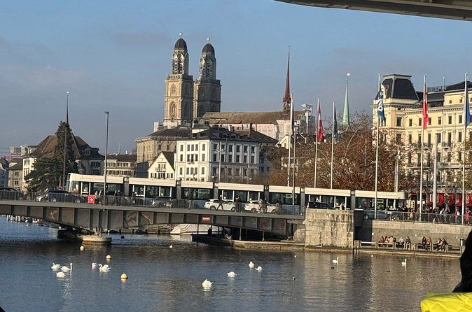 Zurich Adventure : Walking tour, Lake Cruise and Cable Car