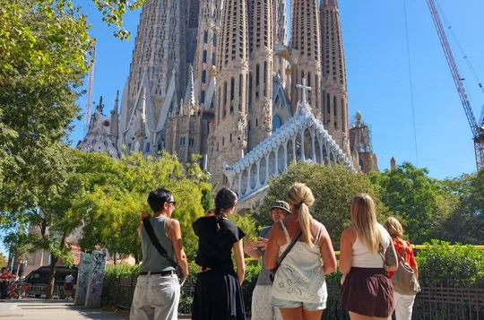 Private Bike Tour in Barcelona: Top Sights and Local Insights