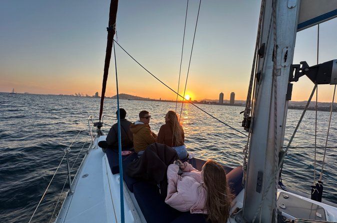 Shared Sunset Cruise with Unlimited Cava