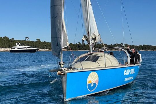 Golfe-Juan: Discover the Art of Sailing on a Scenic Cruise