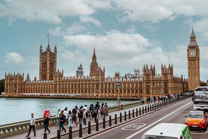 London's Top Sights Private Tour with Blue Badge Tour Guide