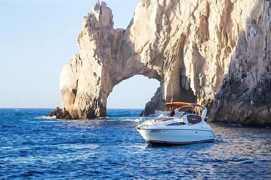 Cabo Private Yacht Cruise to El Arco with Snorkeling Adventure