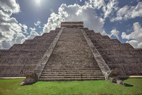 Chichen Itza Early access Tour, with private Cenote & Valladolid