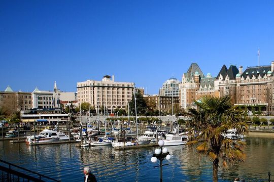 Victoria Private Tour Visiting the City and Butchart Gardens