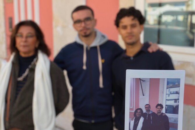 Old Lisbon: Guided Tour (Polaroid Pictures & Treats)