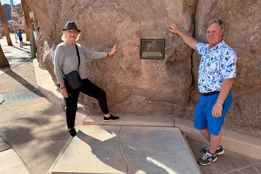 Private Hoover Dam and Valley Of Fire Tour