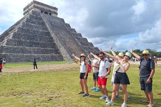 Chichen Itza Walking Tour in Portuguese or Italian Skip the Line Access
