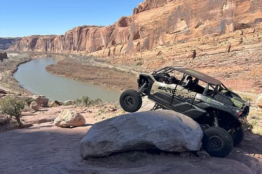 2.5 Hour Moab Hell's Revenge You Drive Off Road UTV Tour