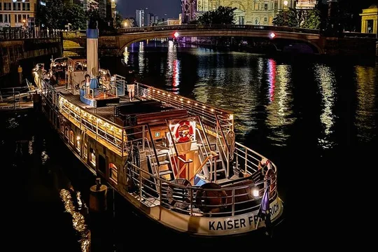 Old Berlin Beer Evening Sunset Cruise on Steamship