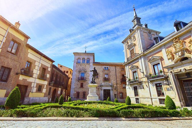 Montpellier Private Walking Tour with a Local Guide