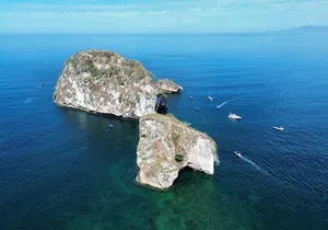 Private Tour Visit the National Park ''The Arches of Mismaloya''