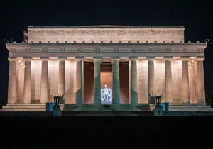 Washington DC Monuments and Memorials Night Tour