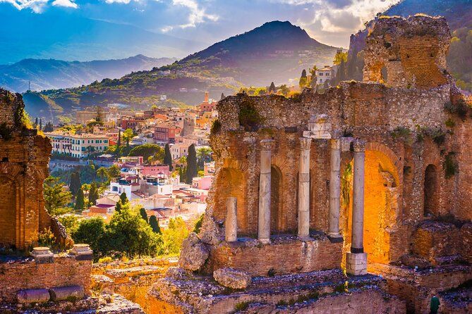 Cruise-Friendly Taormina and Castelmola Tour from Messina Port