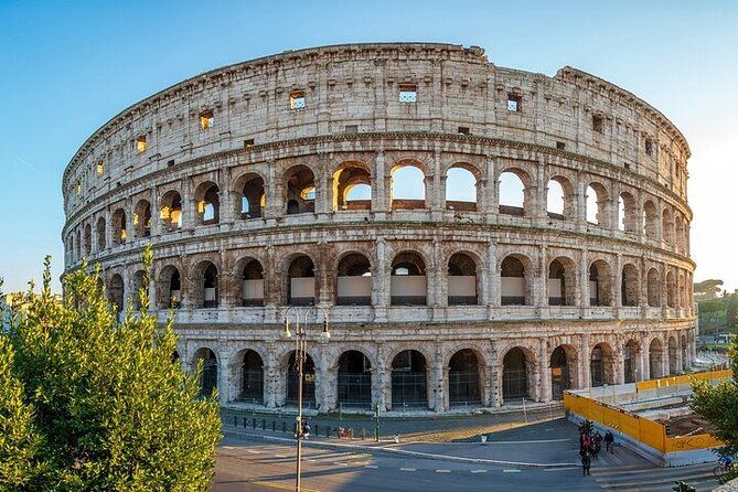 Colosseum Guided Tour with Roman Forum & Palatine Hill Access