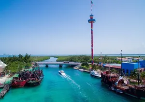 Cancun Guided Sightseeing SkyWheel, Letters and Shopping