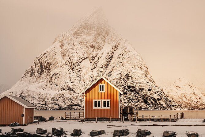 Reine, Hamnøy, Sakrisøy Photo Tour from Svolvær