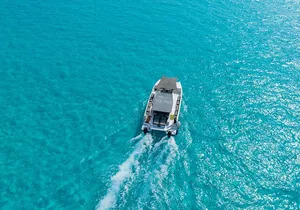 Private Atomic Catamaran Tour to Isla Mujeres