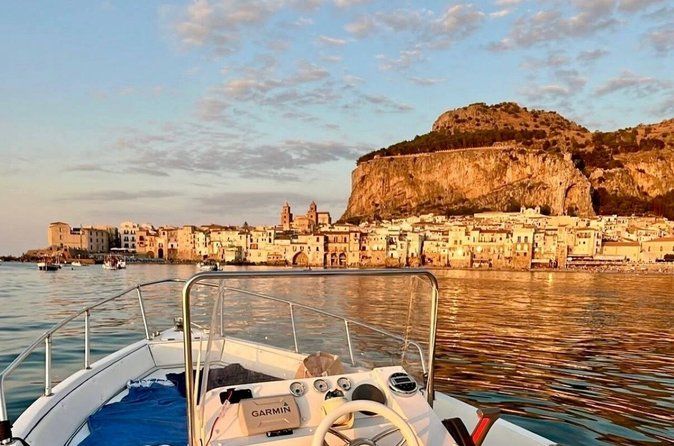 Cefalù : Private Boat Excursion with Aperitif and Snorkeling