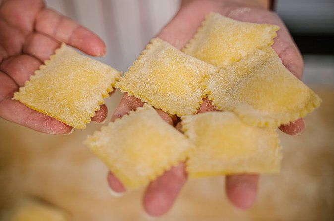 Cooking class Fettuccine, Ravioli, and Tiramisù