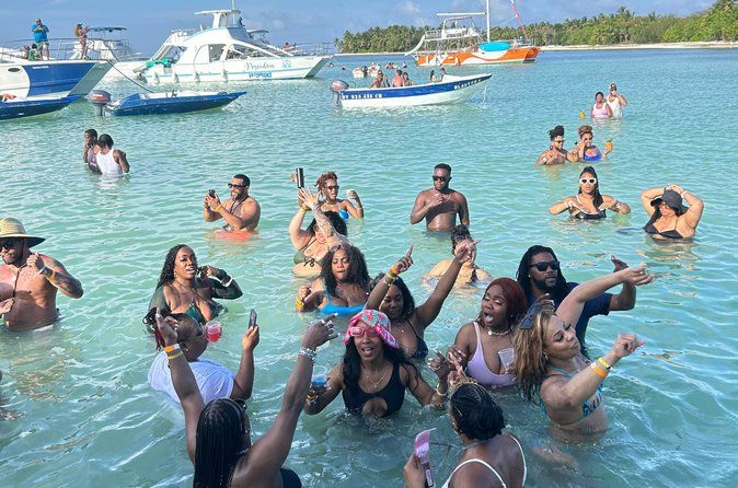 Ultimate Adult only Party boat with open bar