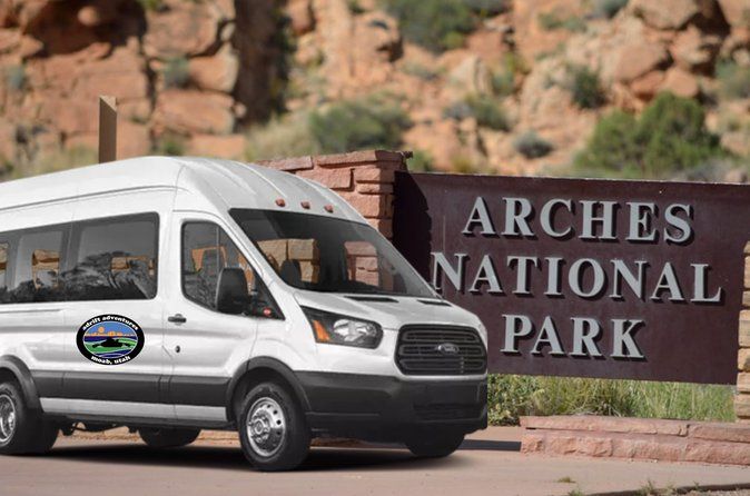 Arches National Park Morning or Afternoon Van Tours