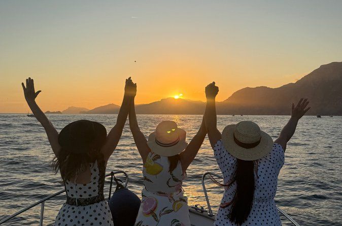 Private Sunset Tour 1.5 hours with Aperitif on Board