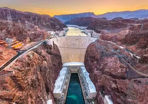 Hoover Dam Walk & Emerald Cave Kayak Combo with Lunch
