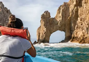 Cabo San Lucas Arch & City Tour: Glass-Bottom Boat & Tequila