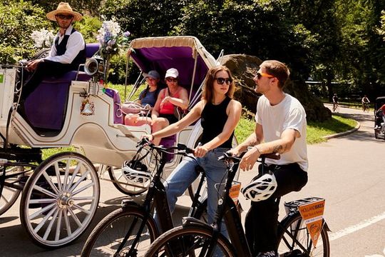 Central Park Bike Tour – Explore in Comfort on Dutch Bikes!