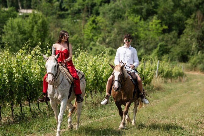 Private Photo Shooting on Horseback and at Wine Estate's