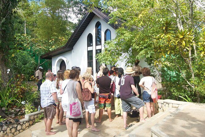 Bob Marley Nine Miles, sightseeing and local food and fruit stop