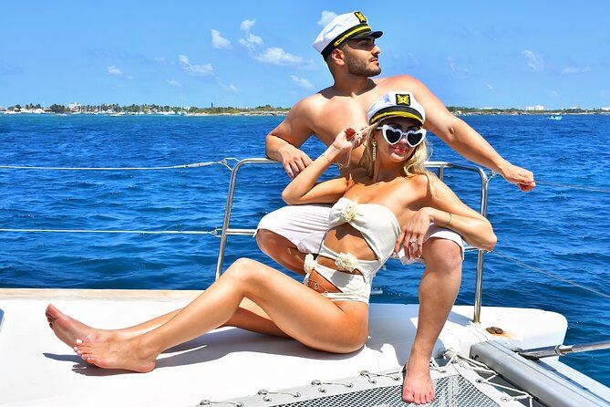 Splendid Catamaran to Isla Mujeres: drinks and fun all day!