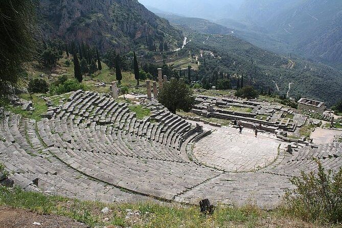 Delphi & Arachova: Private Full-Day Tour from Athens