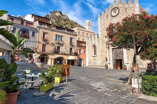 Taormina Cultural Walk with Arancino and Cannolo tasting