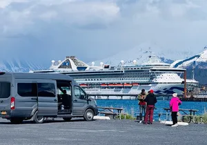 Private Whittier Cruise Transfer & Scenic Tour for Large Groups