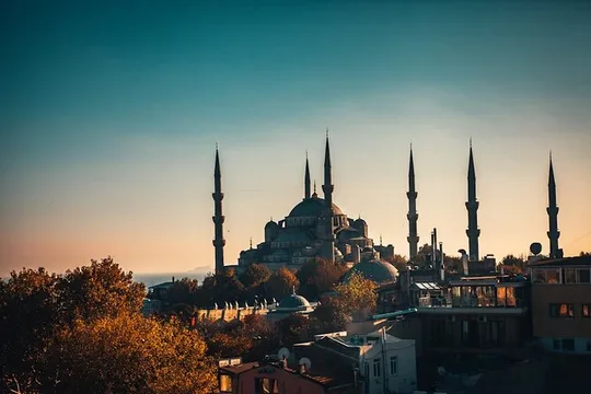 Discover Istanbul Walking Tour in Spanish