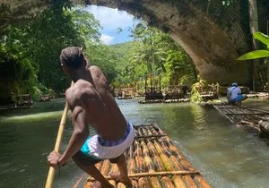 Bamboo rafting & limestone massage on the Great River!(lethe)
