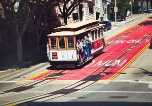 San Francisco: Cable Car Audio Tour with Entrance Ticket