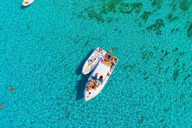 Private Boat Tour Favignana Levanzo with Lunch from Favignana