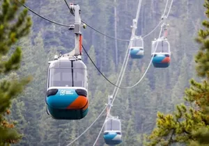 Banff: Gondola, Hot Spring and Three Lakes Tour