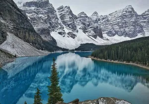 Shuttle from Banff or Canmore to Moraine Lake and Lake Louise