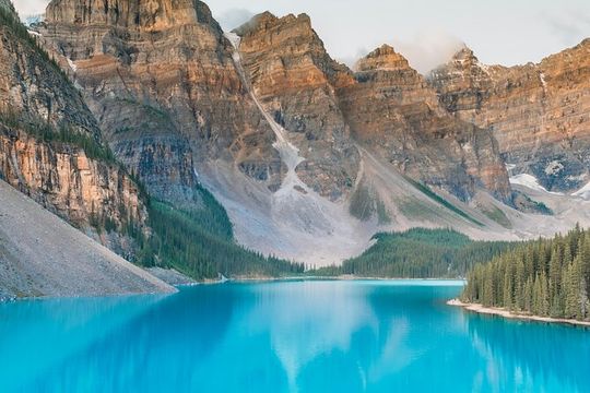 Moraine Lake & Lake Louise day Tour - from Canmore/Banff