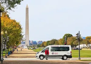 4-Hr DC Monuments Small Group Sightseeing Guided Tour