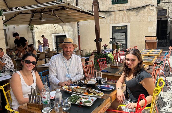 Private Foodie Tour: Wine & Seafood with a Local Chef