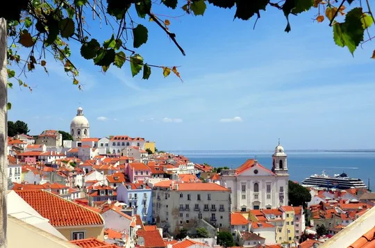 Lisbon Old Town Tuk Tuk Tour