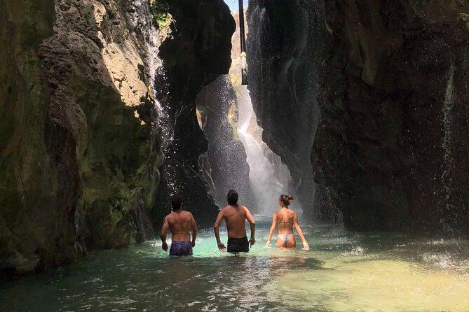 Kourtaliotiko Gorge: Waterfall swimming & River Trekking 3h tour